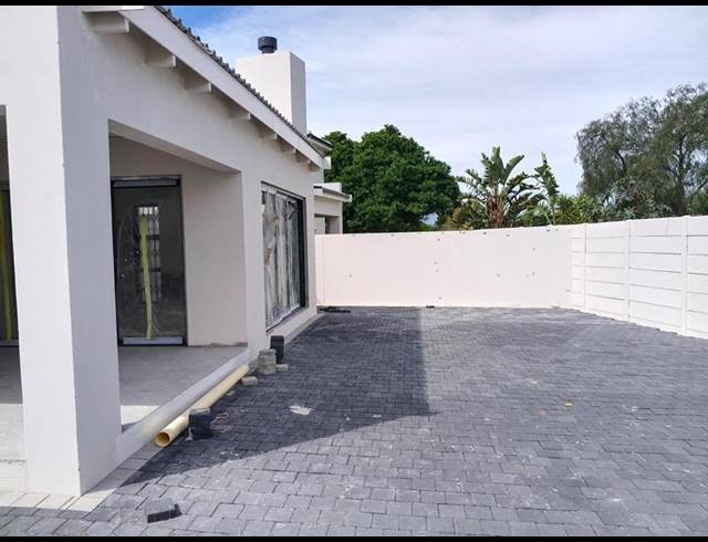 3 BEDROOM PROPERTY TO RENT IN BRACKEN HEIGHTS